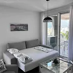 Apartman River 503 *