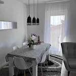 River 503 Apartman