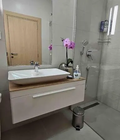 Apartment River 503