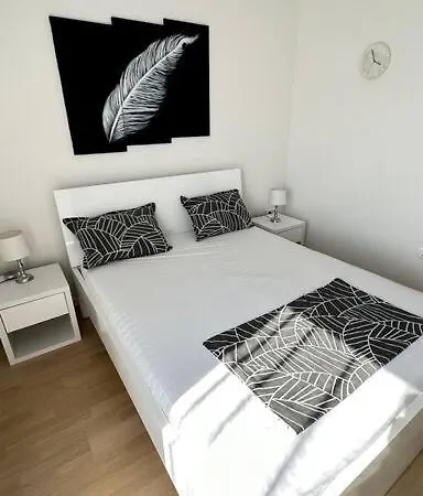 River 503 Apartment *