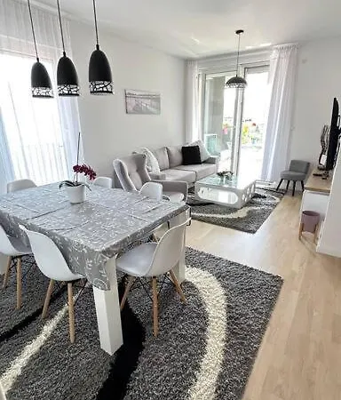 アパート River 503 *